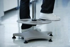 Laborstuhl Labster Mit Fußring, Rot -Laborbedarf Geschäft HHA4 04 1000Wx1000H